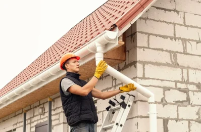 Pose et remplacement de gouttières à Mur-de-Barrez